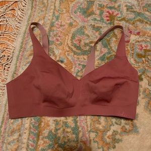 Lululemon like nothing bra